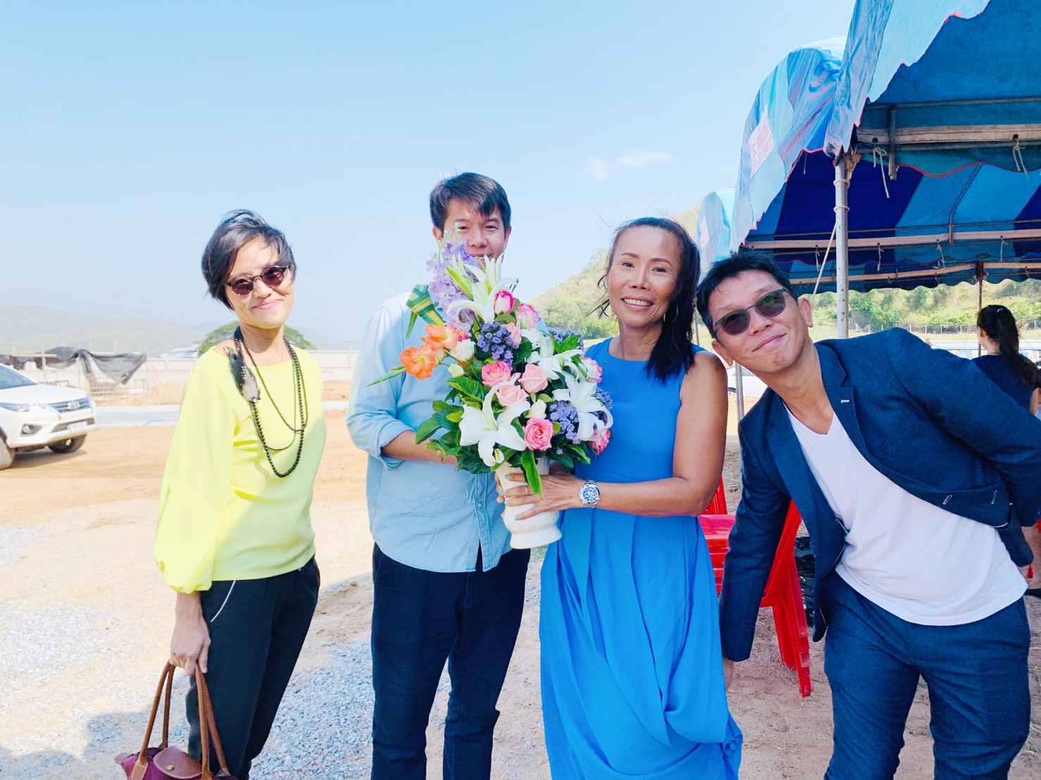 Khun Phanphim got a flower